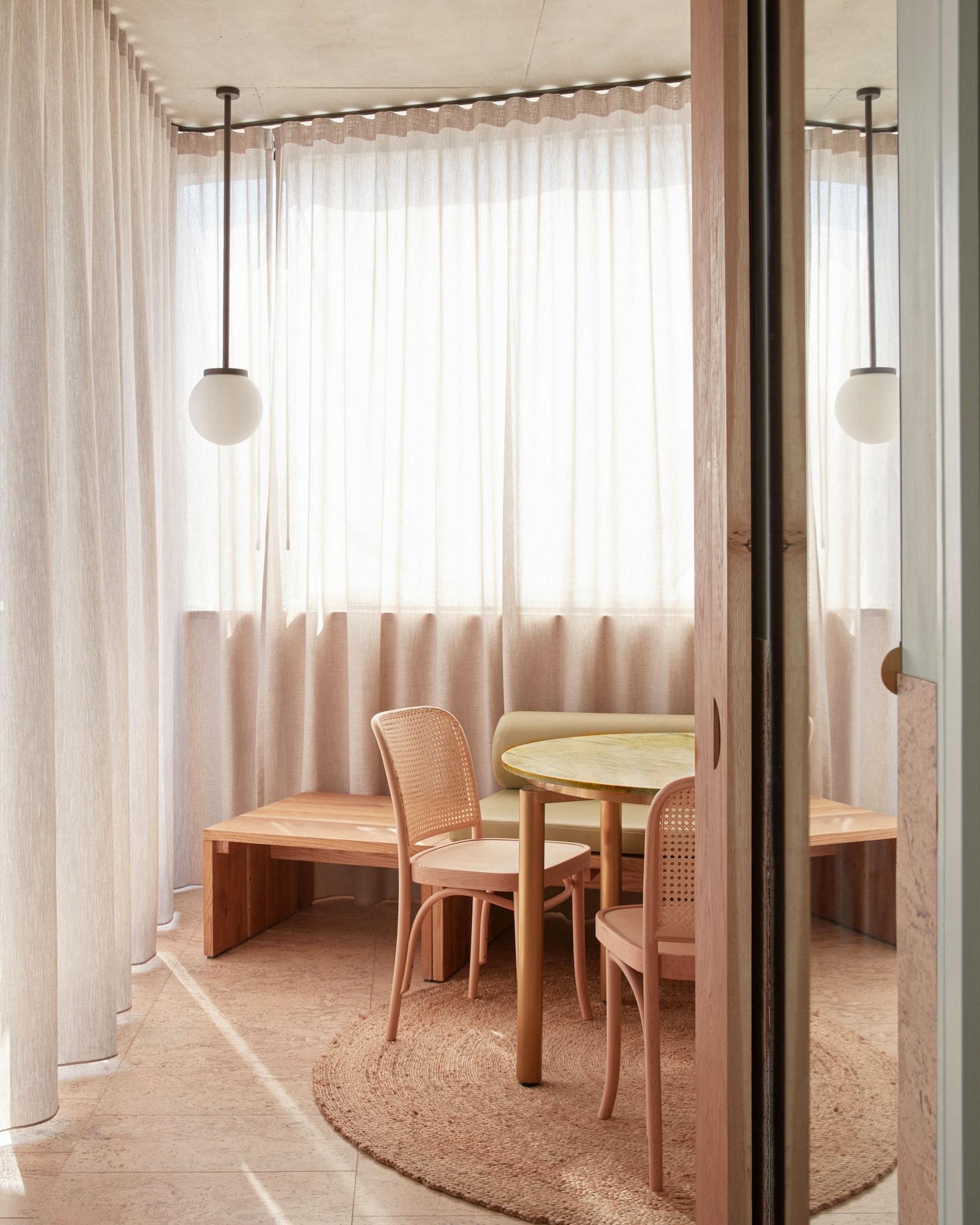 The Calile Hotel Brisbane Exterior photo A room at the hotel